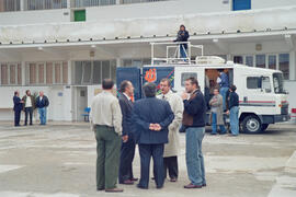 Visita del rector de la Universidad de Málaga, José María Martín Delgado, al Centro de Tecnología de la Imagen. 1992