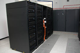Súperordenador Picasso. Servicio de Supercomputación y Bioinformática (SCBI) de la Universidad de Málaga. Parque Tecnológico de Andalucía. Diciembre de 2007