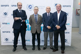 Foto de grupo previo a la Gala del Deporte Universitario 2018. Escuela Técnica Superior de Ingeniería de Telecomunicaciones. Junio de 2018