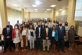 Foto de grupo. IV Encuentro "10Graduadxs10". Facultad de Ciencias Económicas y Empresariales. Mayo de 2021