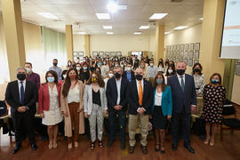 Foto de grupo. IV Encuentro "10Graduadxs10". Facultad de Ciencias Económicas y Empresariales. Mayo de 2021