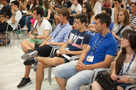 Asistentes a la conferencia. Visita guiada por el centro histórico. Olimpiada Española de Economía, Fase Nacional. Cofradía de los Estudiantes. Málaga. Junio de 2015