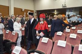 Comitiva Académica. Investidura como "Doctores Honoris Causa" de Antonio García Berrio y Pilar Palomo Vázquez por la Facultad de Filosofía y Letras de la Universidad de Málaga. Edificio del Rectorado. Junio de 2024