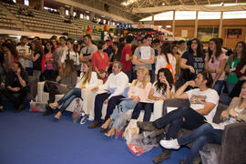 Jurado y asistentes del III Certamen de Cantautores Destino UMA. Jornadas de Puertas Abiertas de la Universidad de Málaga. Complejo Polideportivo Universitario. Abril de 2015
