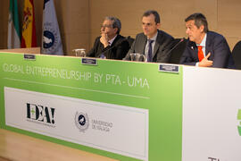 José Ángel Narváez, Pedro Duque y Juan Teodomiro López. Reunión con el ministro de Ciencia, Innovación y Universidades, en el edificio The Green Ray. Campus de Teatinos. Junio de 2018