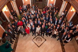 Foto de grupo. Recepción a los asistentes a la Conferencia de Decanos de Economía y Empresa. Colegio Oficial de Economistas de Málaga. Noviembre de 2014
