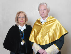 Retrato de Adelaida de la Calle y Kjell Fuxe como Doctor "Honoris Causa" por la Facultad de Medicina de la Universidad de Málaga. Mayo de 2007