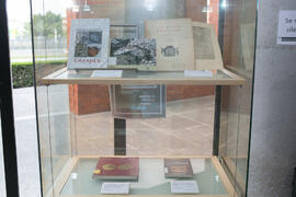 Exposición bibliográfica “Arqueología malagueña en la biblioteca”. Inauguración de las actividades con motivo del Día Internacional del Libro. Biblioteca General. Abril de 2018