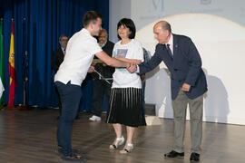 Entrega de menciones especiales a colaboradores y patrocinadores. Gala del Deporte Universitario 2018. Escuela Técnica Superior de Ingeniería de Telecomunicaciones. Junio de 2018