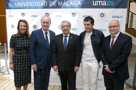 Autoridades. Acto de la Fundación Lágrimas y Favores. Entrega de los Premios de Investigación de la Cátedra de Estudios Cofrades. Rectorado. Abril de 2019