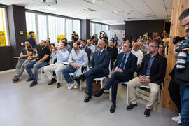 Asistentes a la reunión con Pedro Duque. Visita del ministro de Ciencia, Innovación y Universidades al edificio The Green Ray. Campus de Teatinos. Junio de 2018