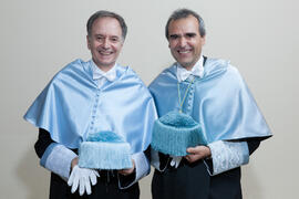 Retrato de Juan Antonio Perles y Antonio Soler previo a su investidura como Doctor "Honoris Causa" por la Facultad de Filosofía y Letras de la Universidad de Málaga. Paraninfo. Junio de 2016