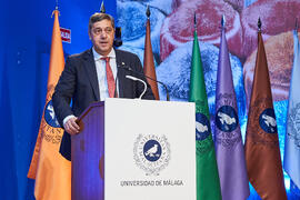 Discurso de Teodomiro López. Entrega de la distinción "Oikonomos" de la Facultad de Ciencias Económicas y Empresariales de la Universidad de Málaga. Paraninfo. Diciembre de 2024
