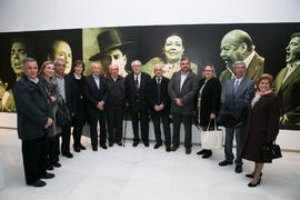 Foto de grupo tras la inauguración de la exposición "Aguatintas por Seguiriyas", de Eugenio Chicano. Palacio Episcopal de Málaga. Enero de 2019