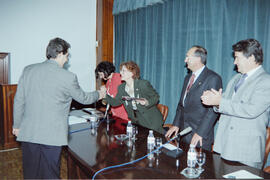 Entrega de diplomas a empresas colaboradoras con la Escuela Politécnica. Abril de 1997