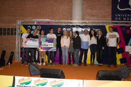 Jurado y ganadores del III Certamen de Cantautores Destino UMA. Jornadas de Puertas Abiertas de la Universidad de Málaga. Complejo Polideportivo Universitario. Abril de 2015