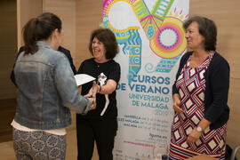 Entrega de certificados. Curso "Infancia en riesgo: derechos y retos. A los 30 años de la Convención de los Derechos del Niño". Cursos de verano 2019 de la Universidad de Málaga. Marbella. Julio de 2019