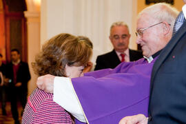 Entrega de medallas de la Cofradía de los Estudiantes. Misa de Lunes Santo. Iglesia de San Agustín. Marzo de 2013