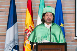 Intervención de Luis Gómez Jacinto en la Apertura del Curso Académico 2017/2018 de la Universidad de Málaga. Salón de actos de la Facultad de Turismo. Septiembre de 2017