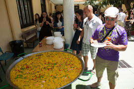 Paella en la fiesta del Día del Español. Centro Internacional de Español de la Universidad de Málaga. Junio de 2016