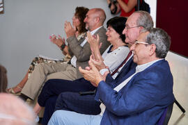 Francisco de la Torre y José Ángel Narváez acuden a la inauguración del mural de Ángel Idígoras en la Facultad de Ciencias Económicas y Empresariales de la Universidad de Málaga. Campus de El Ejido. Junio de 2022