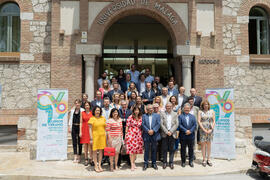 Foto de grupo tras la presentación de los Cursos de Verano 2019. Edificio del Rectorado. Junio de 2019