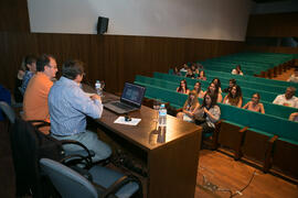 Mesa redonda: "Las claves del éxito de las radiofórmulas y los nuevos formatos televisivos". Curso "Periodismo y comunicación". Cursos de Verano de la Universidad de Málaga. Ronda. Julio de 2018