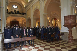 Asistenes a la misa de Lunes Santo de la Cofradía de los Estudiantes. Iglesia de San Agustín. Abril de 2022