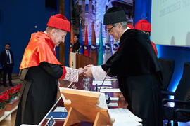 Investidura de Miquel Roca i Junyent como Doctor "Honoris Causa" por la Universidad de Málaga. Paraninfo. Diciembre de 2024