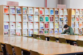 Biblioteca de Informática y Telecomunicaciones. Campus de Teatinos. Abril de 2013