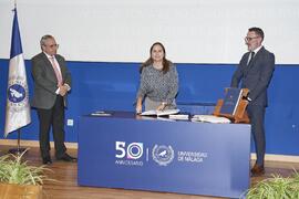Toma de posesión de Lucía Luque Nadal como profesora titular del Área de Lingüística General de la Universidad de Málaga. Toma de posesión de nuevos catedráticos y profesores titulares de la Universidad de Málaga. Paraninfo. Noviembre de 2023