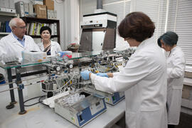 Personal e instalaciones del Departamento de Farmacología. Facultad de Medicina. Noviembre de 2015