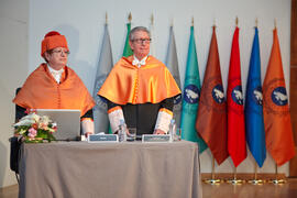 Investidura como Doctor "Honoris Causa" de D. Jaime Gil Aluja por la Facultad de Económicas de la Universidad de Málaga. Paraninfo. Noviembre de 2014