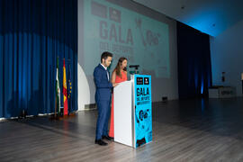 María Guerrero y Guillermo Villalobos presentan la Gala del Deporte Universitario 2019. Escuela Técnica Superior de Ingeniería de Telecomunicaciones. Junio de 2019