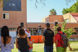 Concierto en el jardín de la facultad como parte del acto de bienvenida a los alumnos de primer curso de Económicas. Paraninfo. Septiembre de 2014