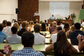 Intervención de Gaspar Garrote. Graduación en el CIE de la Universidad de Málaga. Centro Internacional de Español. Agosto de 2014