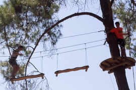 Actividad en Aventura Amazonia Marbella. Olimpiada Española de Economía, Fase Nacional. Marbella. Junio de 2015