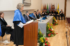 Adelaida de la Calle en su imposición de la Medalla de Oro de la Universidad de Málaga. Paraninfo. Mayo de 2016