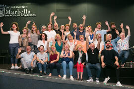 Foto de grupo tras la clase magistral "Clown: El arte de hacer el payaso". Curso de Verano "El humor en las artes escénicas". Marbella. Julio de 2018
