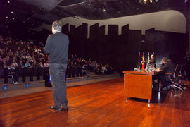 Conferencia de Gonzalo Musito. 3º Congreso Internacional de Actividad Físico-Deportiva para Mayores de la Universidad de Málaga. Palacio de Ferias y Congresos de Málaga. Marzo de 2009