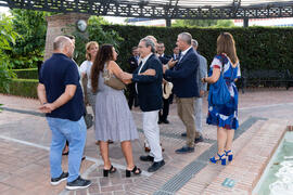 Autoridades. Welcome to UMA. Bienvenida a los alumnos de intercambio internacional de la Universidad de Málaga. Jardín botánico. Octubre de 2019