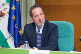 Manuel Carlos Sánchez San Román en la presentación del coleccionable de Diario Sur "Estampas de Málaga 2". Edificio del Rectorado. Septiembre de 2016