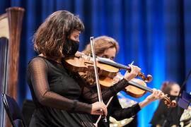 Violinista. Concierto de Bandas Sonoras de la 31 edición de Fancine de la Universidad de Málaga. Auditorio de la Escuela Técnica de Ingeniería de Telecomunicaciones e Informática. Noviembre de 2021