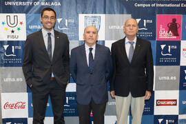 Grupo de autoridades. Gala del Deporte Universitario. Escuela Técnica Superior de Ingeniería de Telecomunicaciones. Junio de 2015