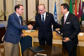 Firma de acuerdo. Presentación del Centro Internacional de Autoridades y Líderes. Ayuntamiento de Málaga. Julio de 2018