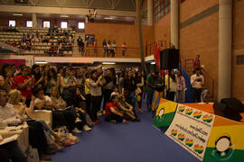 Jurado y asistentes del III Certamen de Cantautores Destino UMA. Jornadas de Puertas Abiertas de la Universidad de Málaga. Complejo Polideportivo Universitario. Abril de 2015