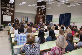 Giovanni Caprara en la graduación de alumnos del CIE-UMA el Día del Español. Centro Internacional de Español de la Universidad de Málaga. Junio de 2016