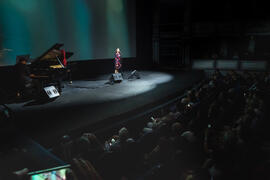 Concierto de Luz Casal. Apertura del Curso Académico 2019-2020 de la Escuela Técnica Superior de Arquitectura de la Universidad de Málaga. Teatro Cervantes. Octubre de 2019