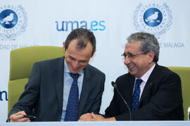 José Ángel Narváez y Pedro Duque. Consejo de Gobierno extraordinario de la Universidad de Málaga. Edificio del Rectorado. Junio de 2018