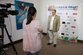 Manuel Ruiz Romero en photocall. Curso "Un siglo de la Asamblea de Ronda". Cursos de Verano de la Universidad de Málaga. Ronda. Julio de 2018